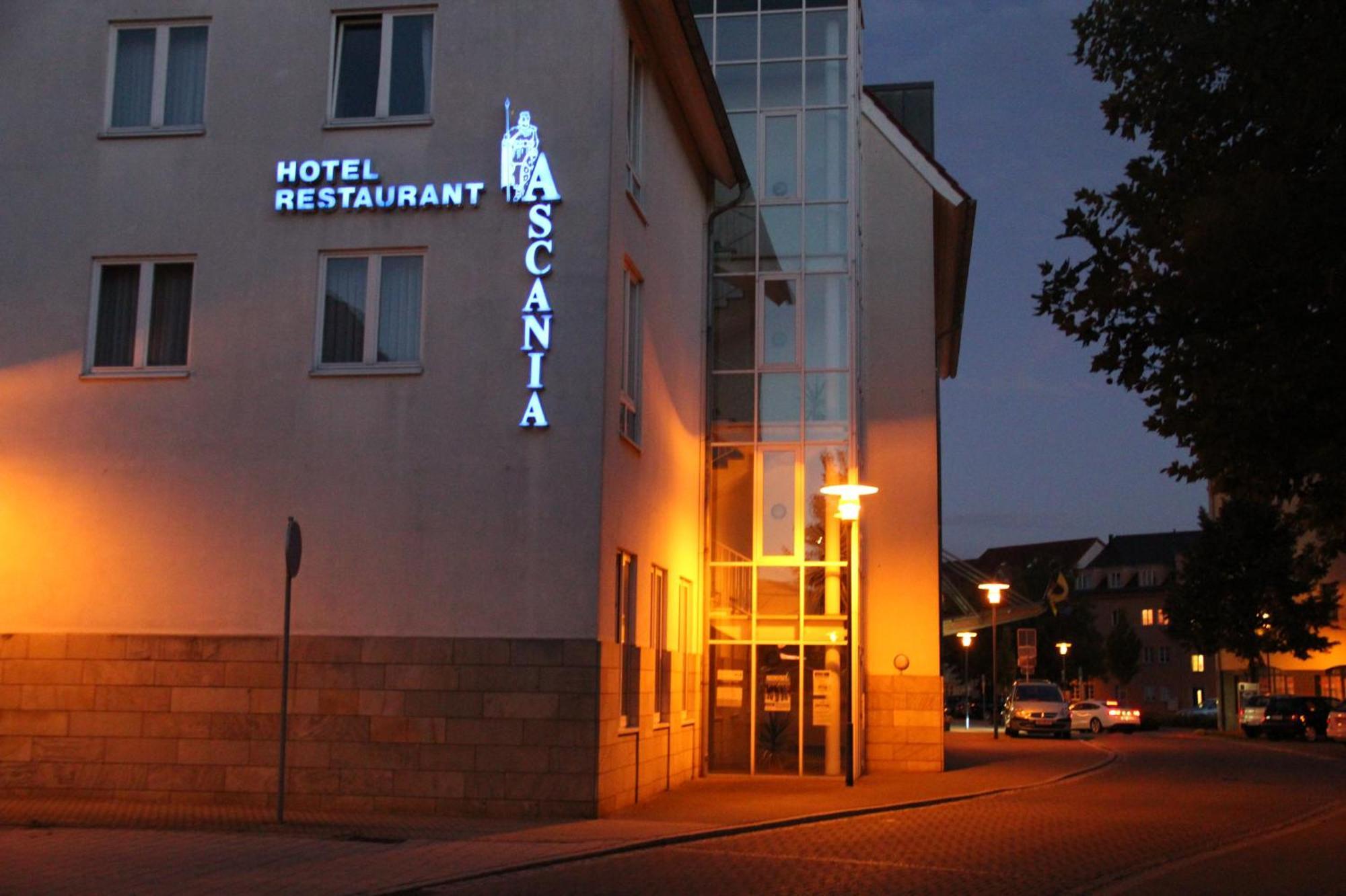 Hotel Ascania Ашерслебен Экстерьер фото